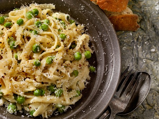 Fettucine with Bacon, Peas and Parmesan